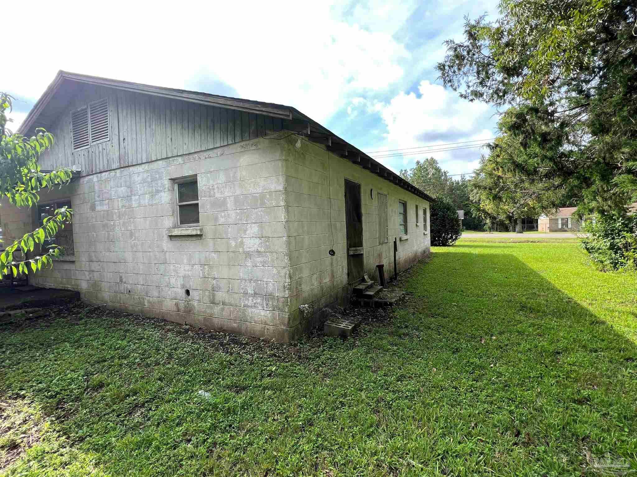 136 Short Street Atmore, AL 36502 - Photo 2 of 14 Gallery Image 2