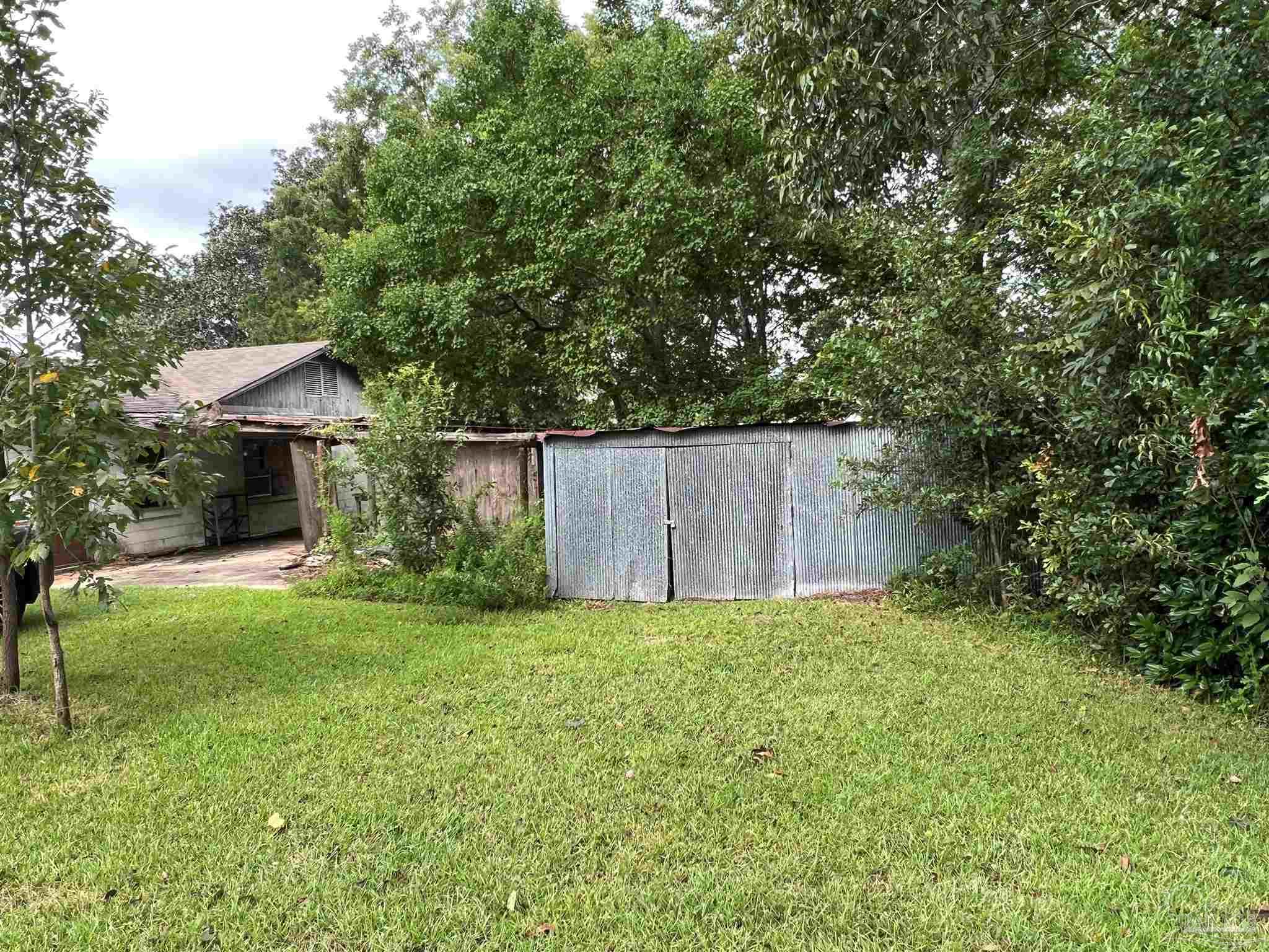 136 Short Street Atmore, AL 36502 - Photo 4 of 14 Gallery Image 4