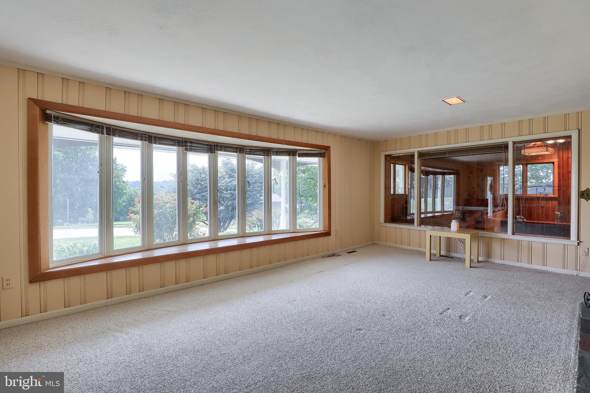 1669 Sleepyhollow Road York, PA 17403 - Photo 39 of 63 Main Level Family Rm w/ Bay window and Fireplace