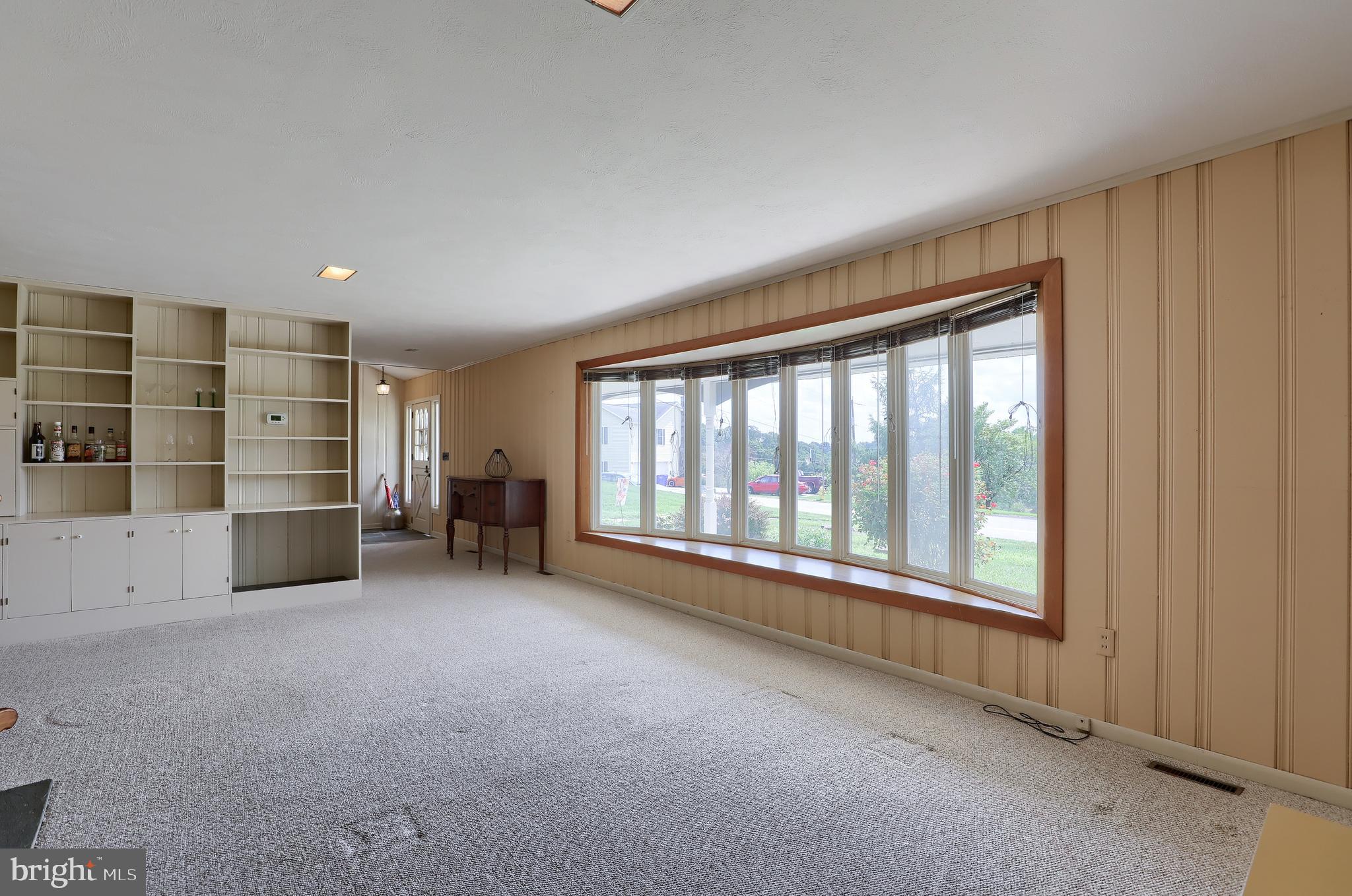 1669 Sleepyhollow Road York, PA 17403 - Photo 40 of 63 Main level Family Rm also has built in shelves
