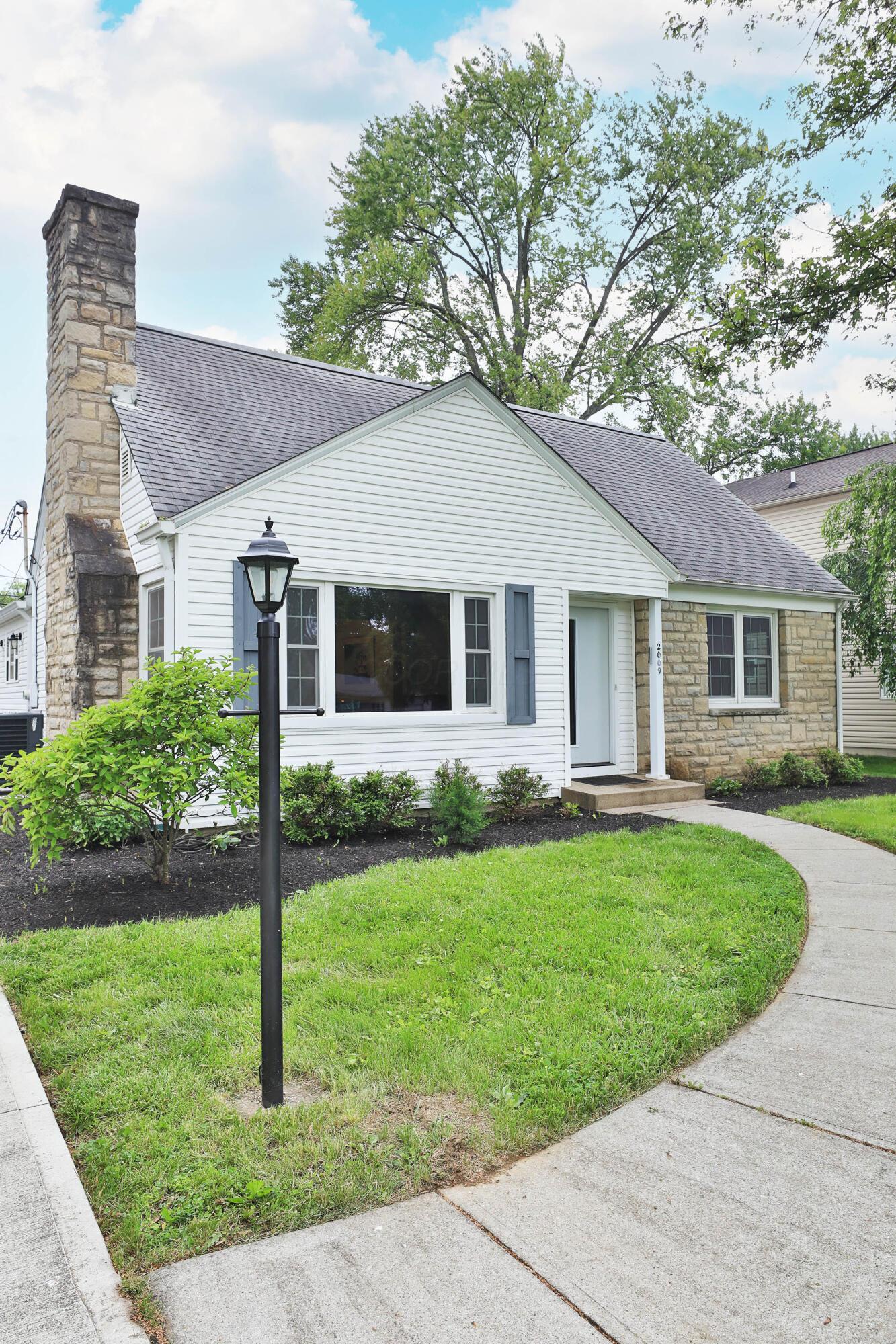 2009 Zollinger Road Columbus, OH 43221 - Photo 3 of 45 2009-Zollinger-03
