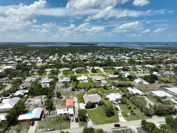 $335,000 | 5419 Southeast Horseshoe Point Road, Stuart, FL 34997
