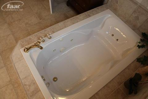 13150 Log Cabin Fenton, MI 48430 - Photo 34 of 42 20284373-33.JPG