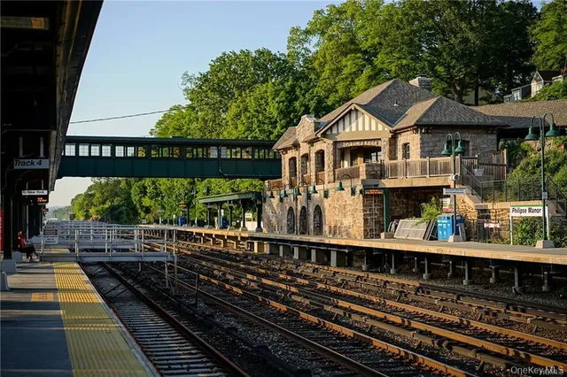 $875,000 | 11 Spruce Street, Sleepy Hollow, NY 10591