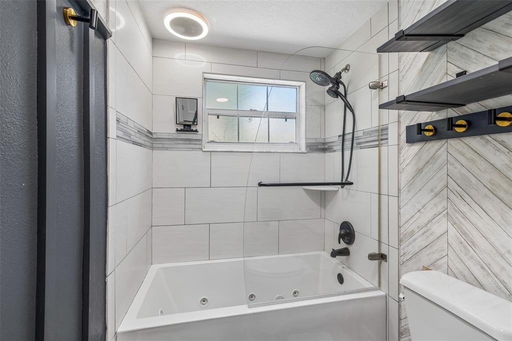 4528 West Woodmere Road Tampa, FL 33609 - Photo 16 of 100