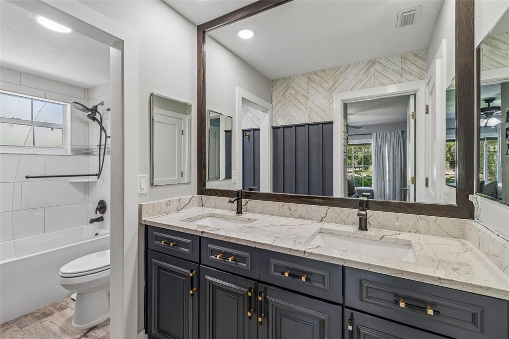 4528 West Woodmere Road Tampa, FL 33609 - Photo 6 of 100