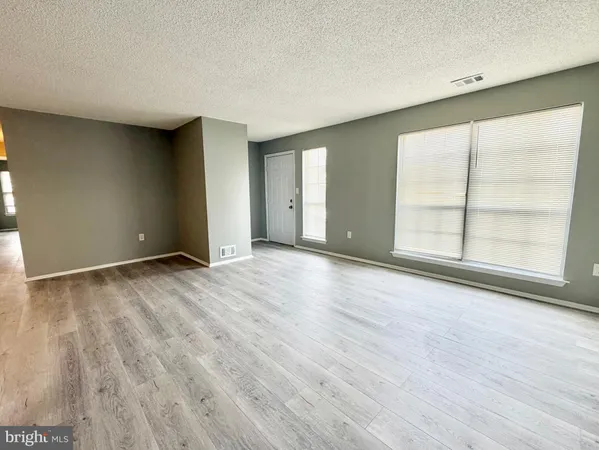 $2,350 | 44 Cheverny Court, Trenton, NJ 08619