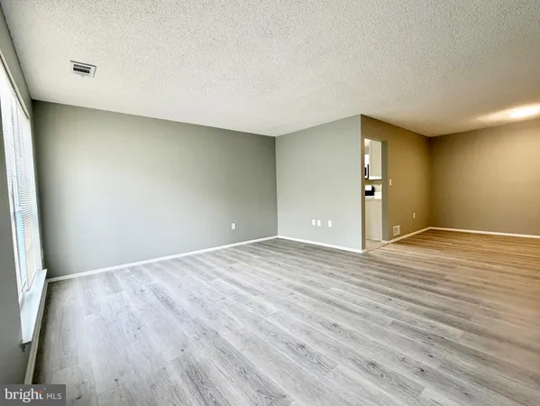 $2,350 | 44 Cheverny Court, Trenton, NJ 08619