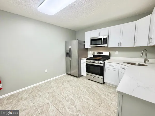 $2,350 | 44 Cheverny Court, Trenton, NJ 08619