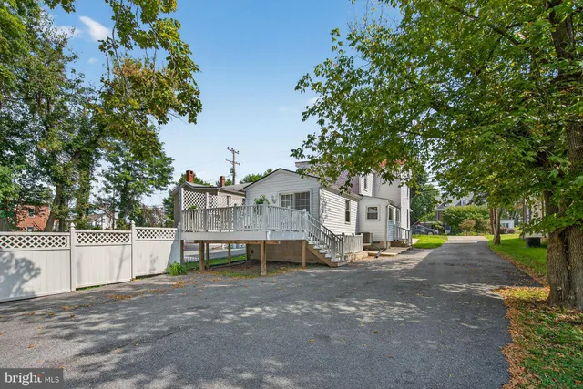 $389,000 | 426 Main Street, Reisterstown, MD 21136