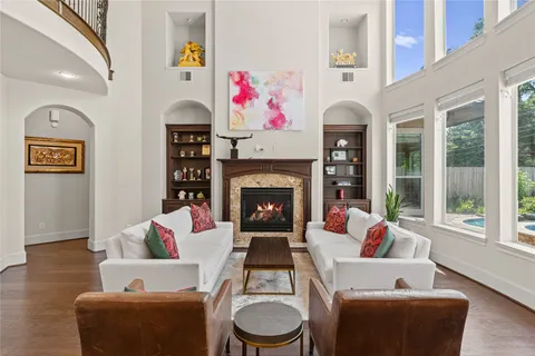 $2,395,000 | 11729 Joan Of Arc Drive, Houston, TX 77024