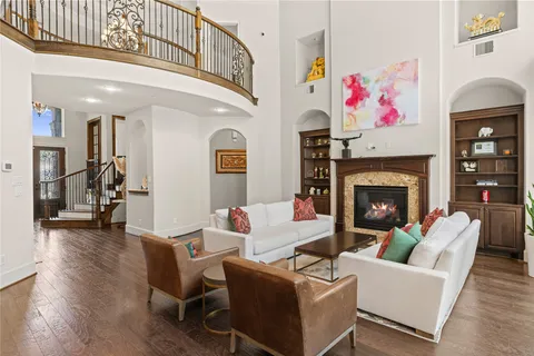 $2,395,000 | 11729 Joan Of Arc Drive, Houston, TX 77024