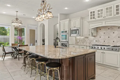 $2,395,000 | 11729 Joan Of Arc Drive, Houston, TX 77024