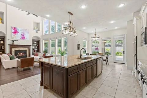 $2,395,000 | 11729 Joan Of Arc Drive, Houston, TX 77024