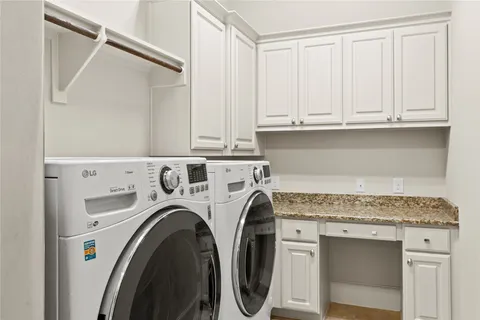 $2,395,000 | 11729 Joan Of Arc Drive, Houston, TX 77024