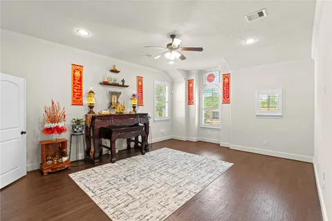 $2,395,000 | 11729 Joan Of Arc Drive, Houston, TX 77024