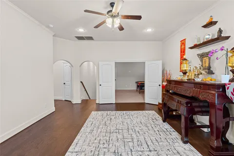 $2,395,000 | 11729 Joan Of Arc Drive, Houston, TX 77024