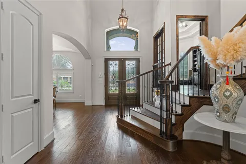 $2,395,000 | 11729 Joan Of Arc Drive, Houston, TX 77024
