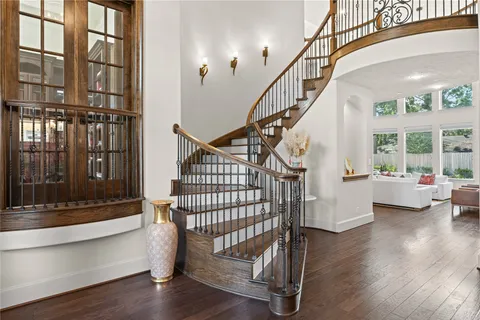 $2,395,000 | 11729 Joan Of Arc Drive, Houston, TX 77024