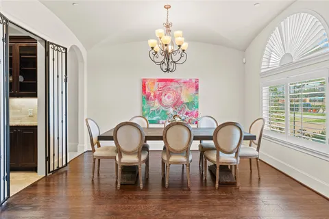 $2,395,000 | 11729 Joan Of Arc Drive, Houston, TX 77024