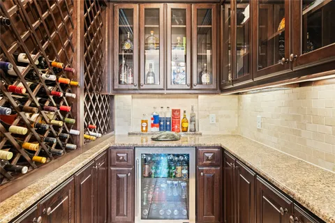 $2,395,000 | 11729 Joan Of Arc Drive, Houston, TX 77024