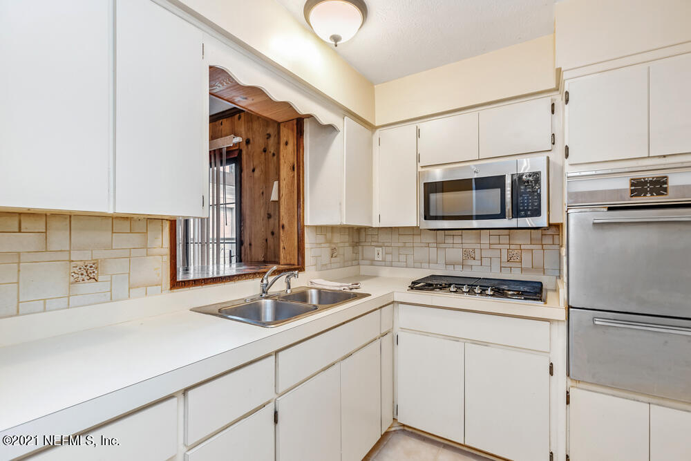 4031 Pelican Rd