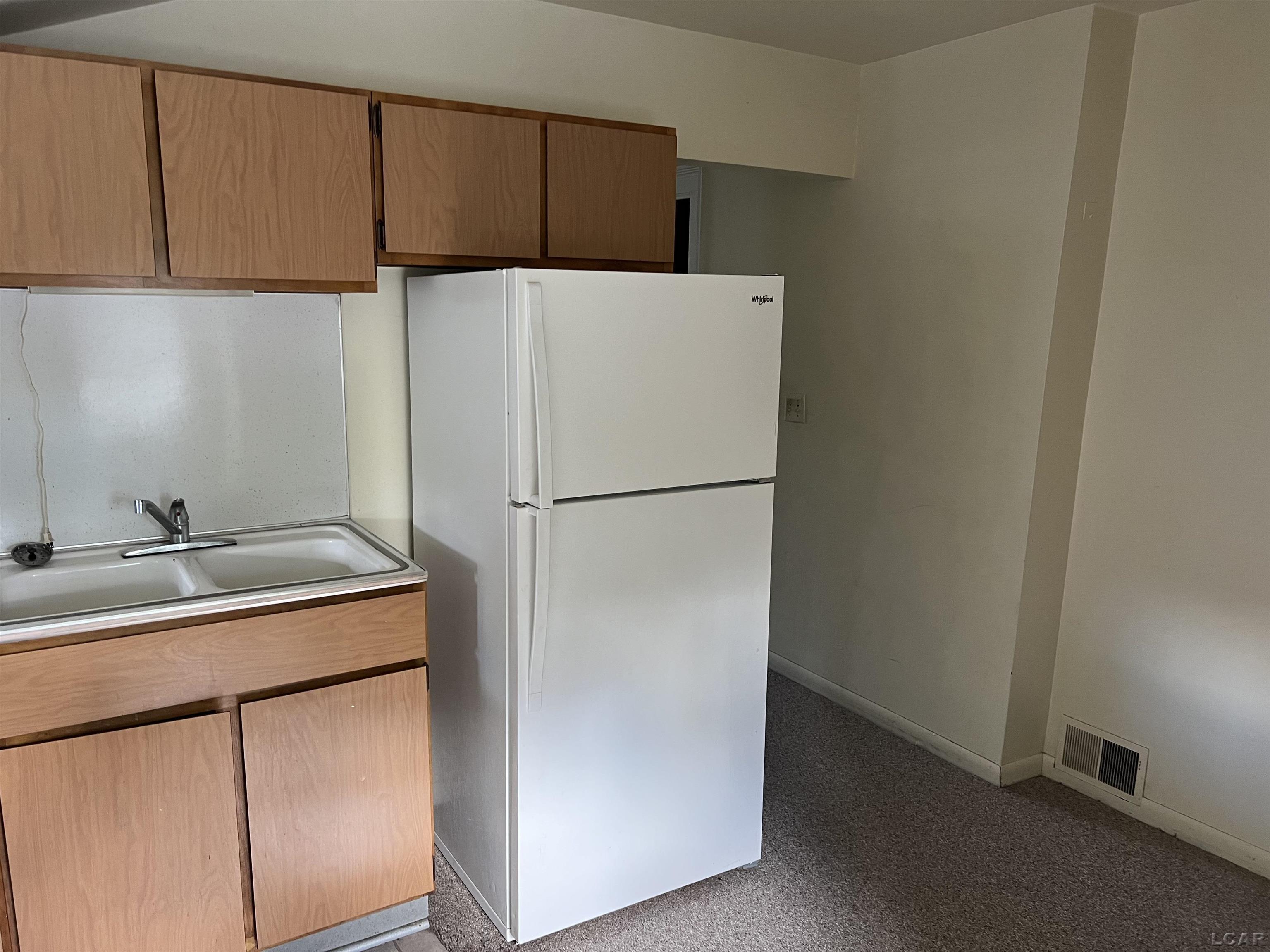 224 East Front Street, Unit 3 Adrian, MI 49221 - Photo 5 of 8