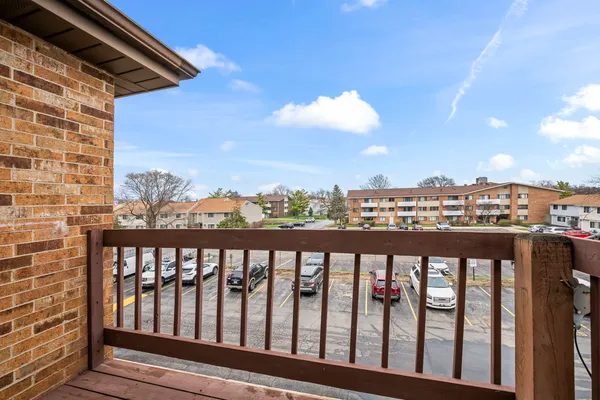 $1,750 | 1348 Geneva Drive, Unit 3A, Palatine, IL 60074