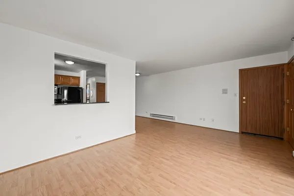 $1,750 | 1348 Geneva Drive, Unit 3A, Palatine, IL 60074