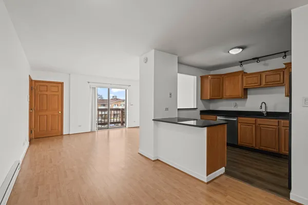 $1,750 | 1348 Geneva Drive, Unit 3A, Palatine, IL 60074