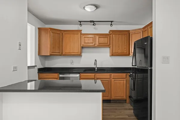 $1,750 | 1348 Geneva Drive, Unit 3A, Palatine, IL 60074