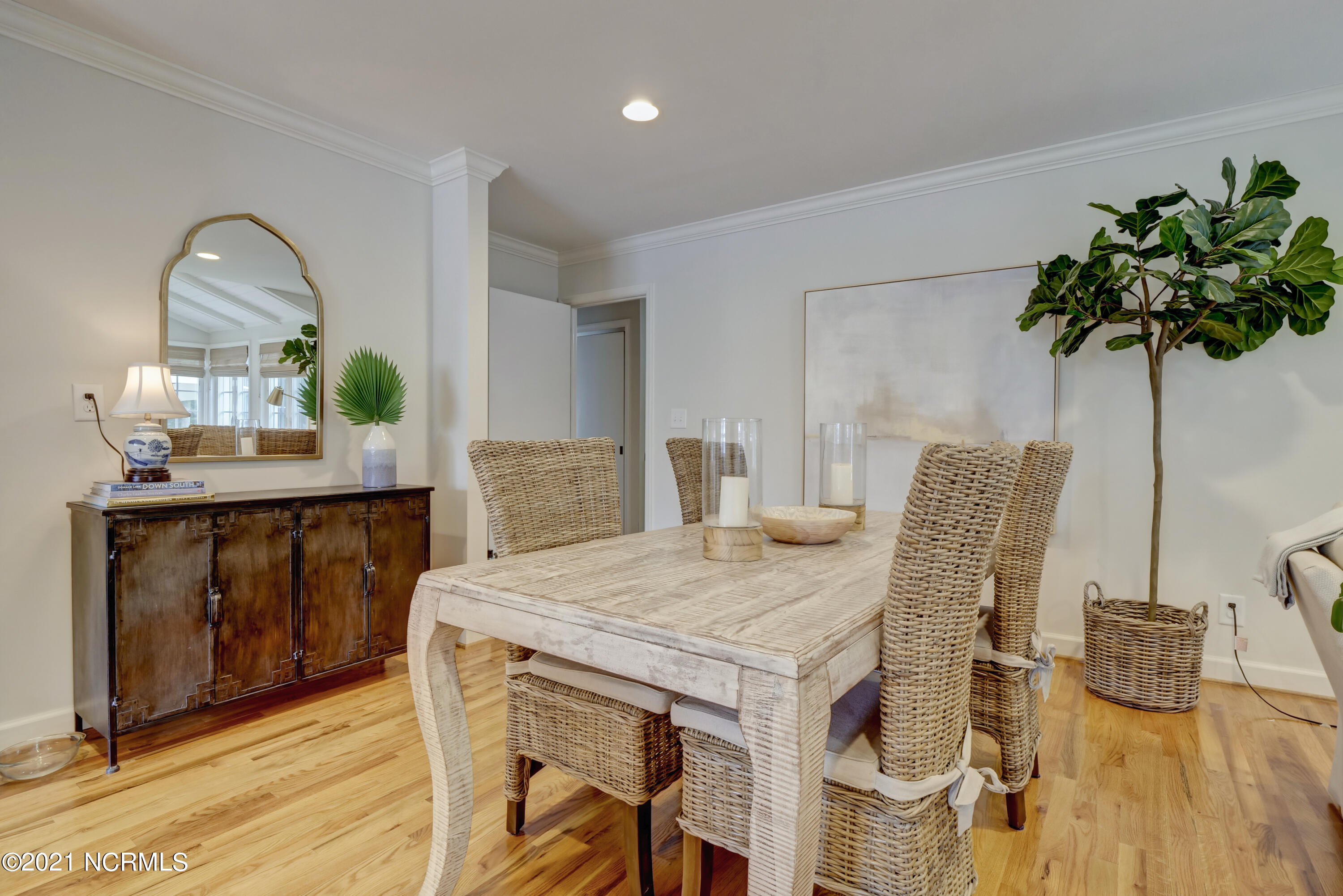 1819 Hawthorne Road Wilmington, NC 28403 - Photo 13 of 32 _JA17757_58_59_60_61_62_63