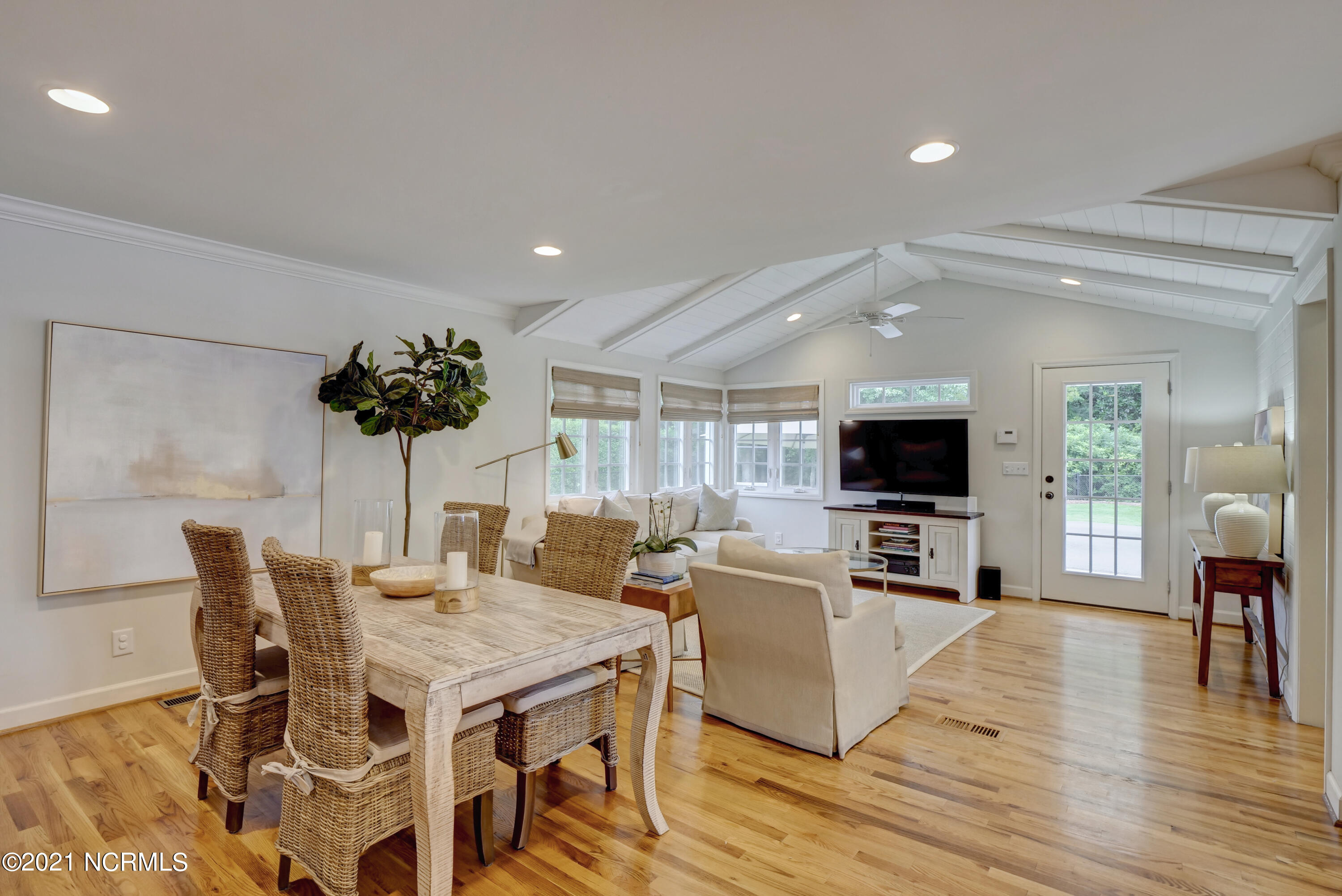 1819 Hawthorne Road Wilmington, NC 28403 - Photo 15 of 32 _JA17771_2_3_4_5_6_7