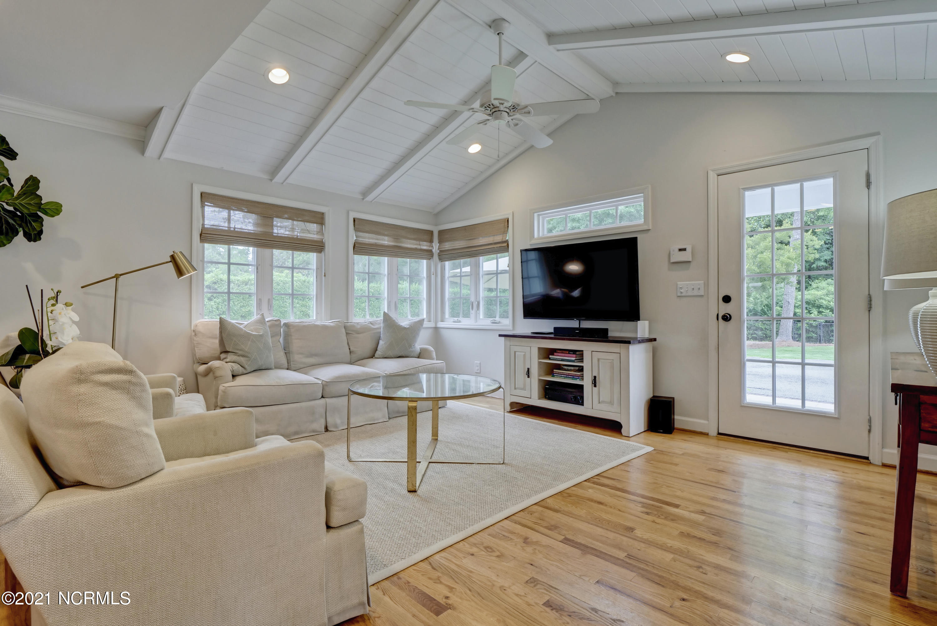 1819 Hawthorne Road Wilmington, NC 28403 - Photo 16 of 32 _JA17785_86_87_88_89_90_91