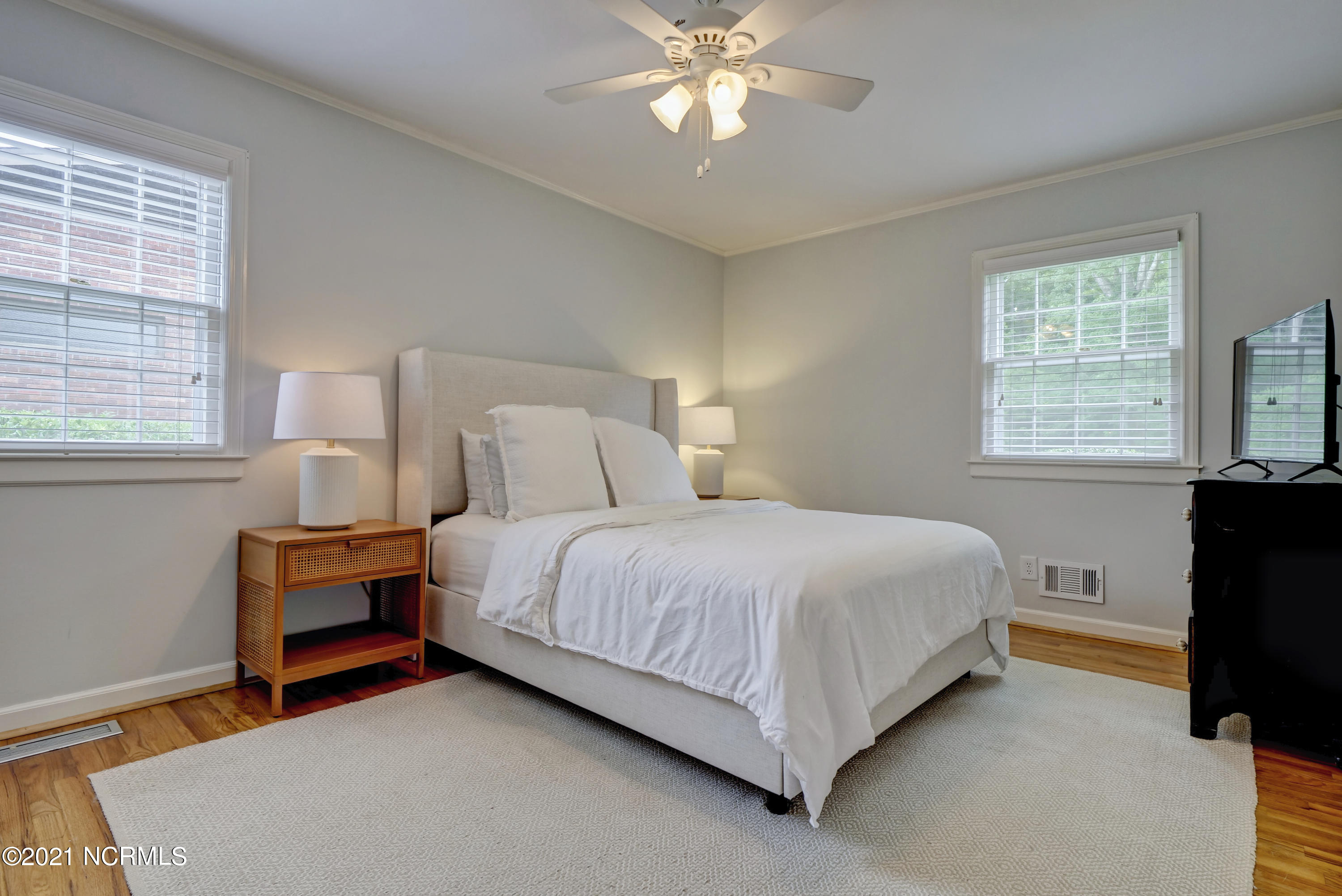 1819 Hawthorne Road Wilmington, NC 28403 - Photo 23 of 32 _JA17841_2_3_4_5_6_7