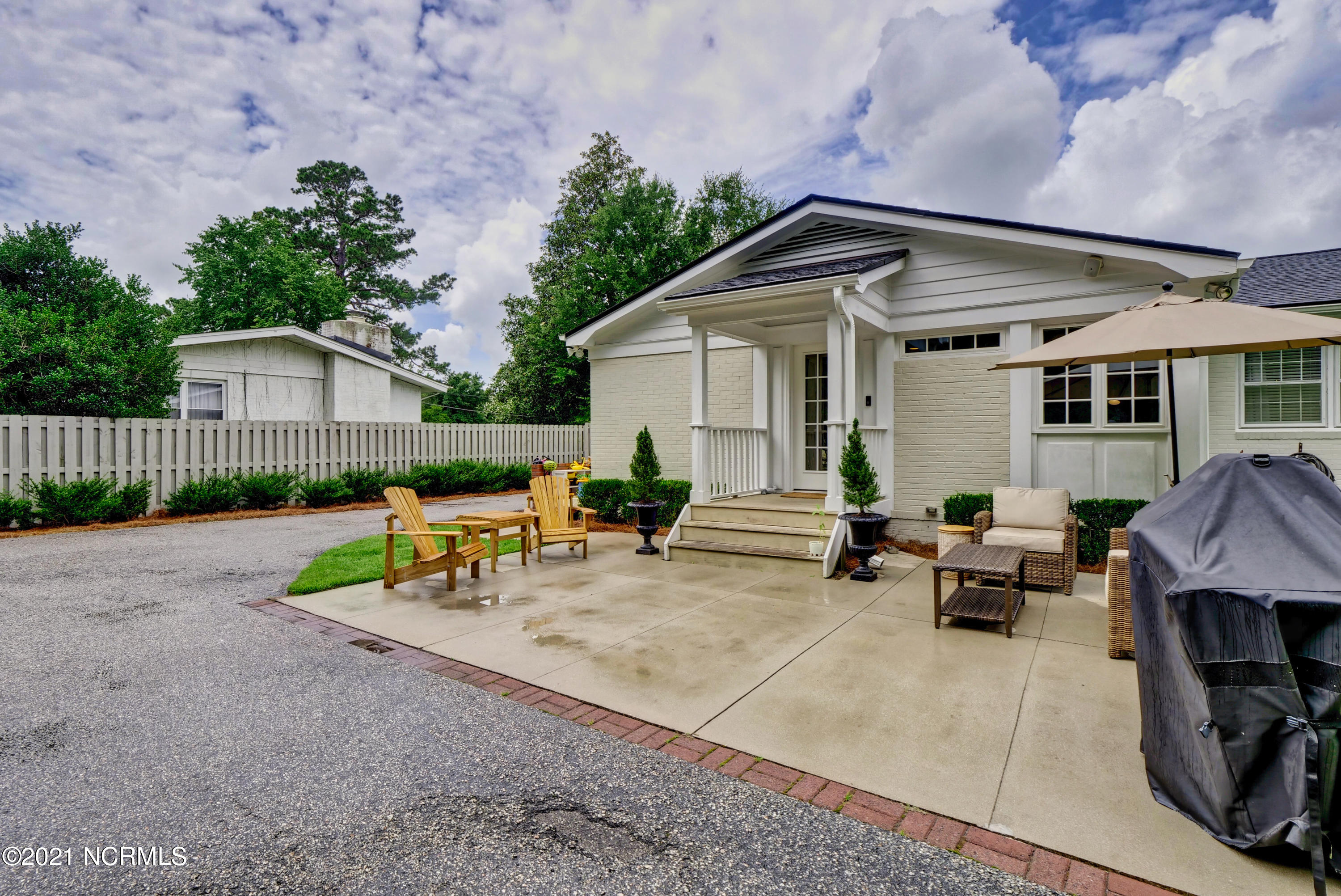 1819 Hawthorne Road Wilmington, NC 28403 - Photo 29 of 32 _JA17918_19_20_21_22_23_24