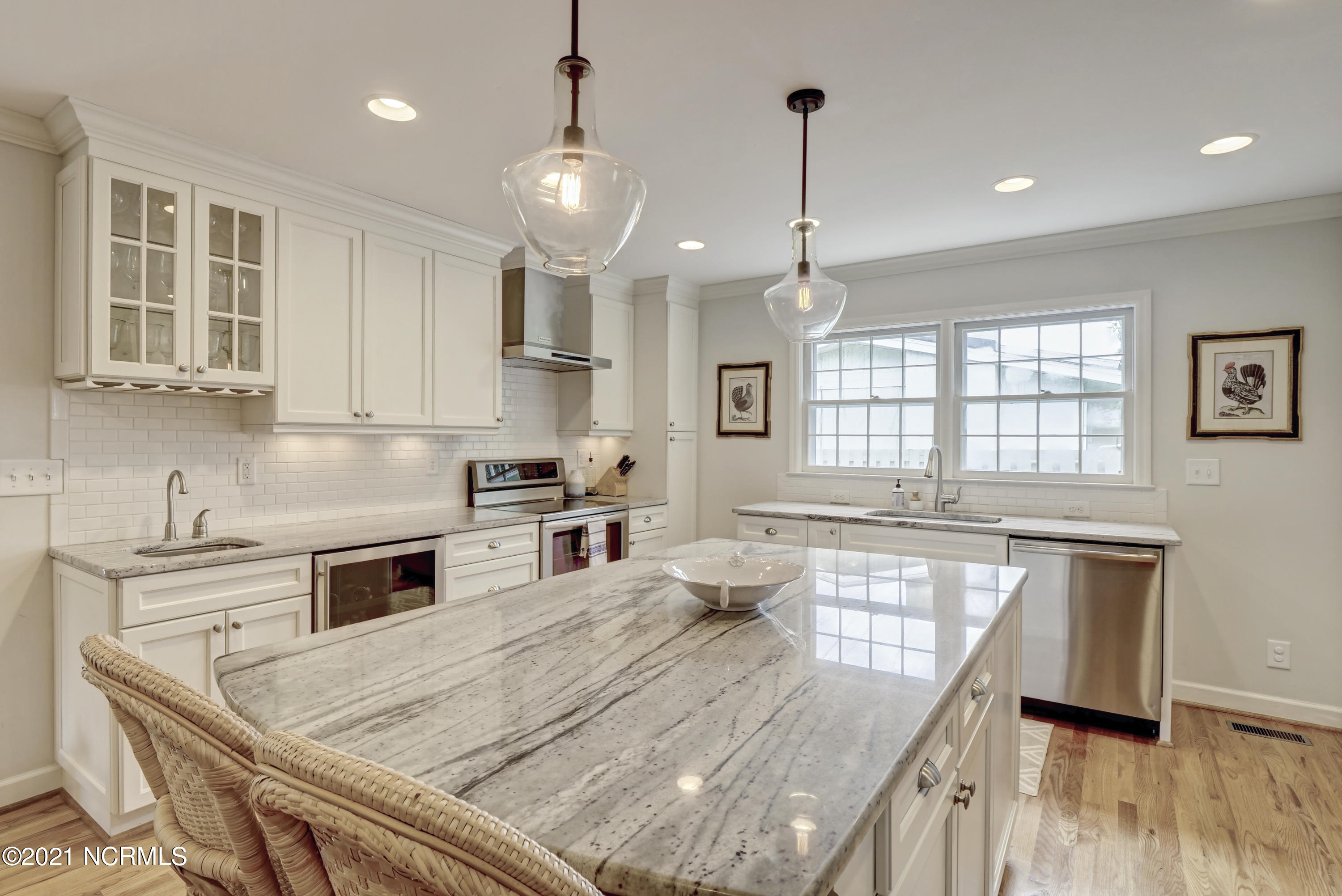 1819 Hawthorne Road Wilmington, NC 28403 - Photo 9 of 32 _JA17722_3_4_5_6_7_8