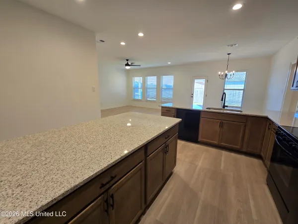 $1,975 | 15395 Percy Street, Gulfport, MS 39503