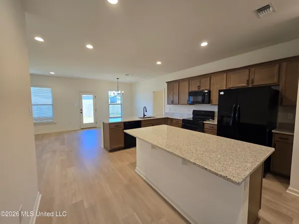 $1,975 | 15395 Percy Street, Gulfport, MS 39503