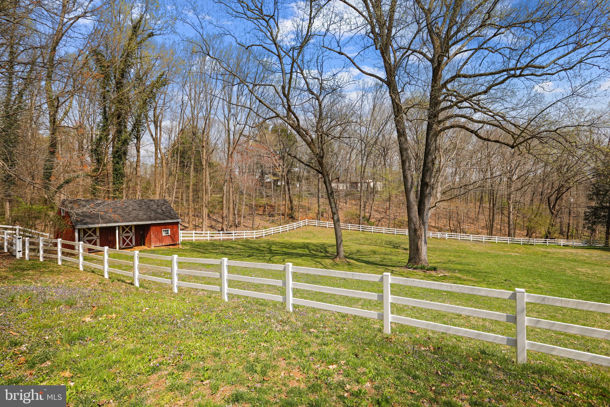 11740 Glen Mill Road Potomac, MD 20854 - Photo 41 of 44 BARN AND PADDOCK