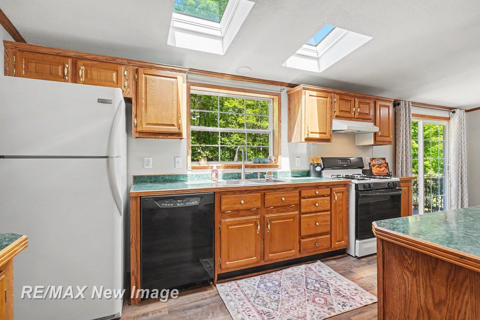 2827 North 11 Mile Road Coleman, MI 48618 - Photo 12 of 38