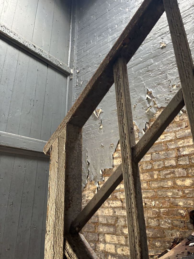 5951 South Elizabeth Street Chicago, IL 60636 - Photo 9 of 19 a view of balcony