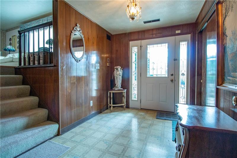 159 Easton Road Hermitage, PA 16148 - Photo 2 of 22 Gallery Image 2
