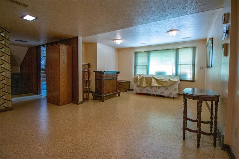 159 Easton Road Hermitage, PA 16148 - Photo 13 of 22 Gallery Image 13