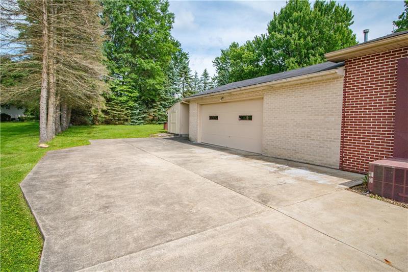 159 Easton Road Hermitage, PA 16148 - Photo 21 of 22 Gallery Image 21