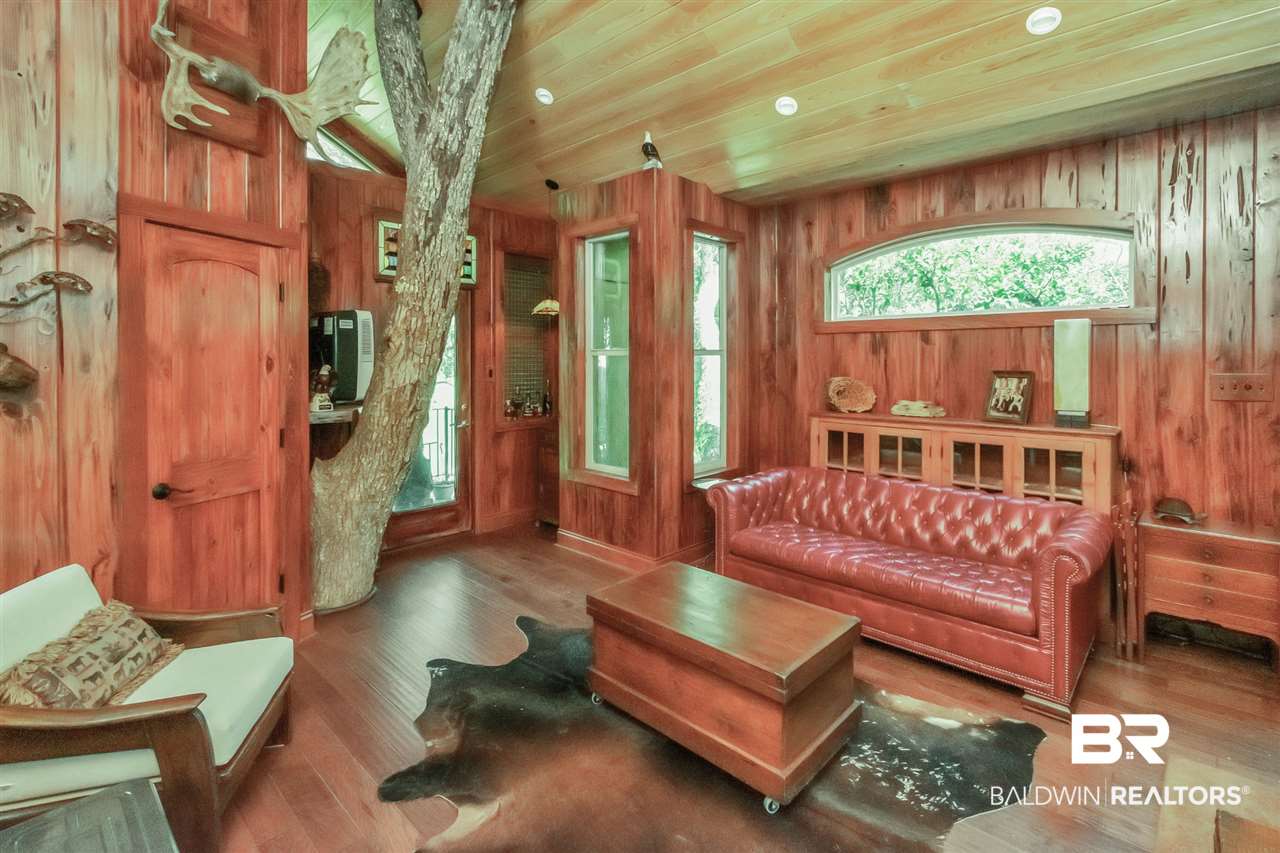 11000 Kelly Road Mobile, AL 36608 - Photo 37 of 48 Living area of tree house.