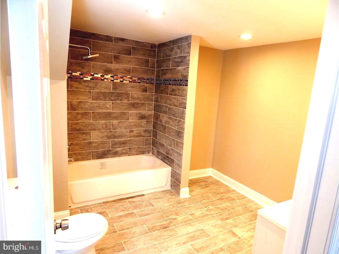 801 West Moreland Road Willow Grove, PA 19090 - Photo 18 of 22 Master Bathroom