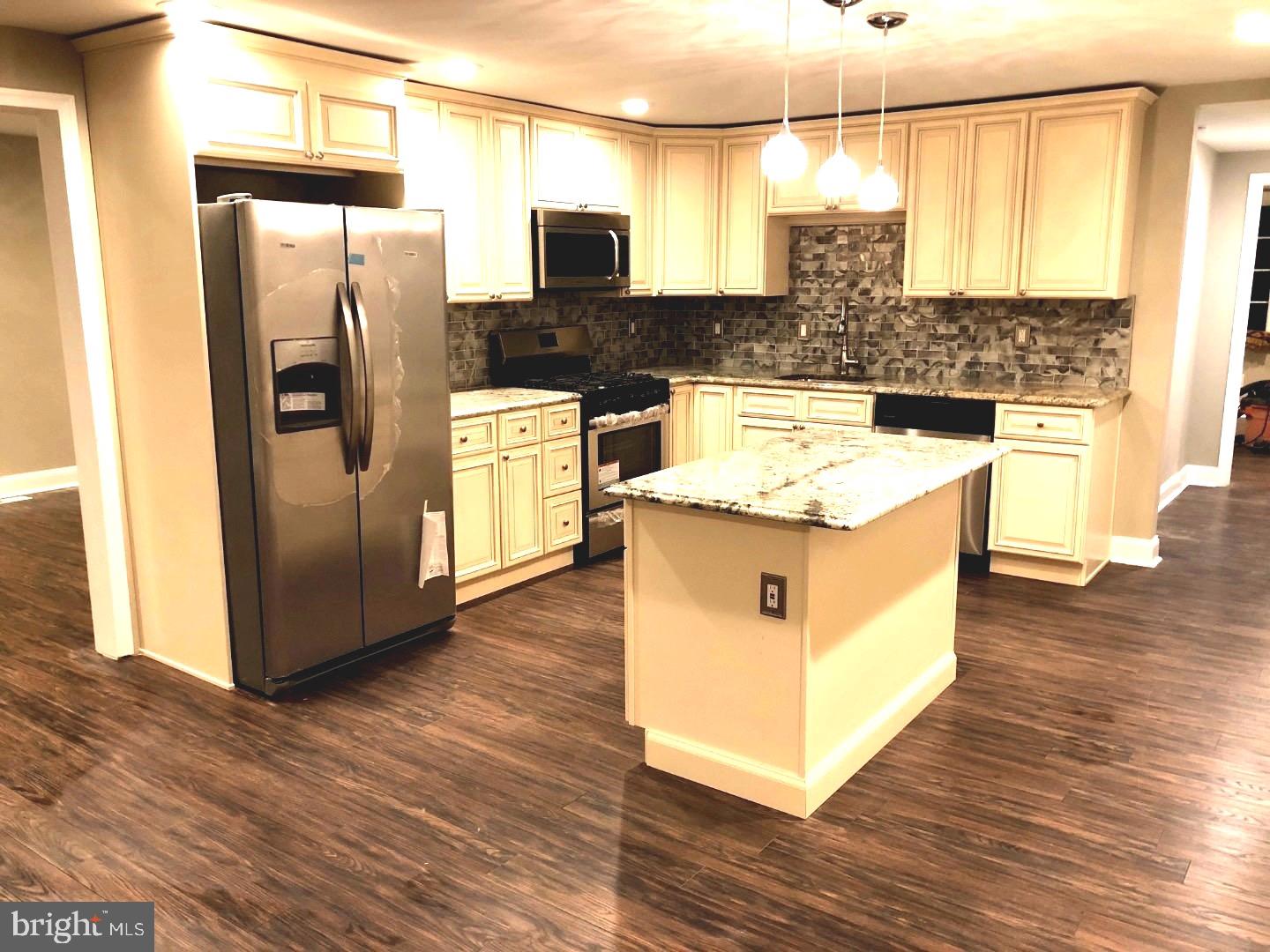 801 West Moreland Road Willow Grove, PA 19090 - Photo 6 of 22 Gallery Image 6