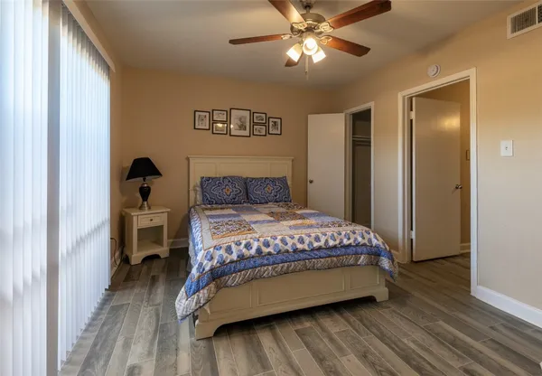 $699 | 9407 Westheimer Road, Unit 305, Houston, TX 77063