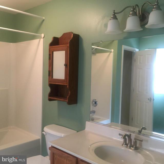 12340 Robin Road Culpeper, VA 22701 - Photo 4 of 9 Bath